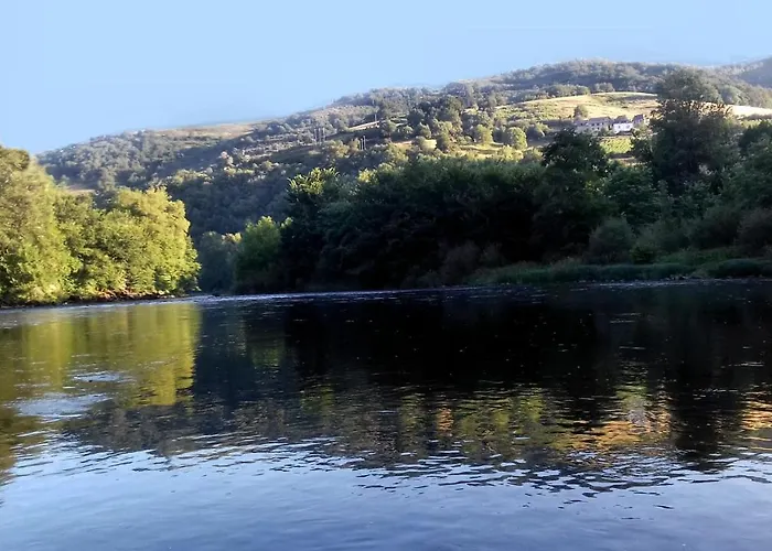 L'oustalou - Entre Lot Et Truyère Entraygues-sur-Truyère