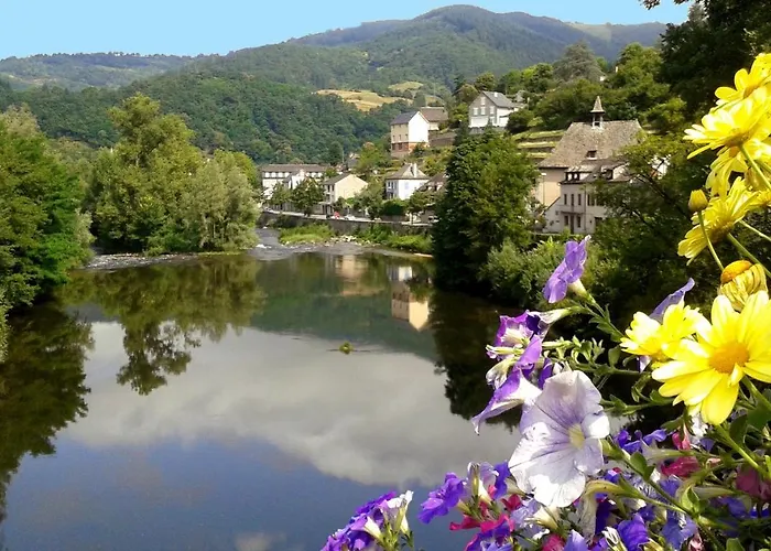 L'oustalou - Entre Lot Et Truyère *